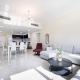 EaseMyTrip - Prime Business Bay Apt with Canal and Marina Views, Dubaj - Fotografie 8