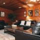 Lovely log home with Hot Tub on 4 acres, Montgomery (photo 8)