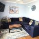 28 ExcellentStays - Heathrow - 5 Bedroom House, Stanwell (Foto 2)