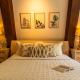 StayVista at Alpha and Peek a boo with Lawn, BBQ, Aframe and Bonfire, Srinagar - Foto 7