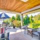 Gig Harbor Home Large Deck, Outdoor Dining Area, Gig Harbor - Fotografie 2