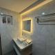 Youhan Beach Resort, San Antonio (foto 2)