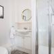 Grange House with Free Parking, Garden, Superfast Wifi and Smart TVs with Netflix by Yoko Property, Northampton (fotografie 3)
