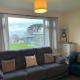Entire Cozy Chalet in Bideford Bay Holiday Park - Foto 1