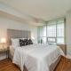 Spacious 2 Bedroom plus Den, 2 Bath, Sleeps 5 with Balcony and Lakeview Downtown Toronto Condo, Toronto (photo 9)