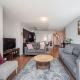 Spacious 2 Bedroom plus Den, 2 Bath, Sleeps 5 with Balcony and Lakeview Downtown Toronto Condo, Toronto (photo 2)