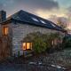 The Old Coach House - Converted barn with private garden parking and fireplace