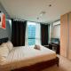Cozi Chic 1br Condo beside One uptown Mall BGC, Manille - Photo 1