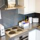 Stylish 2 Bed Apt in Watford - Monthly Stays, Watford (foto 3)