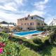 Villa Divina, Šišan