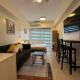 The Suite Life - Level 42 at Makati, Manila - Foto 1