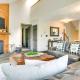 Somerset Townhome with Deck Less Than 2 Mi to Ski Lift!, Champion