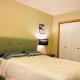 Bedrooms in Kenaston, Close to Walmart, Costco, IKEA, Outlet Winnipeg - Fotografie 1