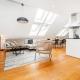 Luxurious 3bed very spacious apt in the best area, Praha - Fotografie 2