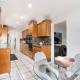 Updated 3-Bedroom LA Home with Backyard, BBQ & Family-Friendly Amenities, Los Angeles - Foto 8