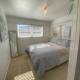 Own sunny quiet haven, own 1 bedroom house & garden with car park, central to Airport, CBD & Sylvia Park Mall, Окленд - Фото 9