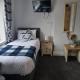 7-Bed Beachside Retreat - Free Parking & Pets! Blackpool - Photo 9