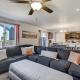 Starlink Station - Modern furnishings, w Fire Pit - Near Airport Colorado Springs - Foto 7