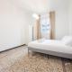City Center, 2BR, Free Wifi & Netflix By Tilo Genova - Foto 5