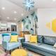 Bright & Colorful New Home 10 Min from Rainbow Springs