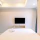 Comfortable 1BR at Gold Coast Apartment By Travelio Yakarta - Foto 2