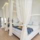 Host Wise - Elegant Loft with Historic Charm & Terrace, Portel (zdjęcie 6)