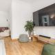 Charming apartment with private patio by REMS, Малага - Фото 8
