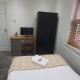 Highfield House - Ensuite, Parking, Wifi, Smart TV, Self Catering - Serving Contractors, Tourists, Santa Pod & Silverstone!, Уэллингборо (фото 7)