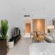 Waves - Chic High-Floor Studio Retreat with Canal Views, Dubai - Foto 8