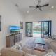 Inland home with pool and walk to Park/Museum/Library, Marco Island - Fotografie 8