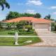 Home with heated pool and steps to beach/food/fun Marco Island - Zdjęcie 1