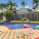 Amazing Home w Heated Pool 8 mins to the Beach, Lighthouse Point - Fotografie 8