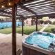 Pet-Friendly Clovis Home Yard, Pergola and Hot Tub Кловис - Фото 1
