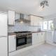 Beautiful House NEW Refurbished, Лондон - Фото 9