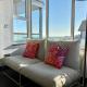 The Sun Deck Apartment - Westbrook Bay Beach - By Goldex Coastal Breaks Margate - Zdjęcie 1