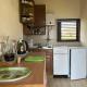 Cozy bungalow in Brinjani with garden view 30 m², Brinjani (fotografie 3)