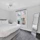 Stylish Soho Retreat 1-BR Urban Oasis, Londra - Foto 5