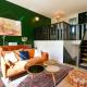 Elegant 2 bedroom triplex with parking Honfleur, Honfleur