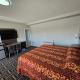 Skyline Motel, McCook (photo 10)