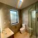 Scott point private entry flat offers the entire living room, bedroom and ensuite, parking available, Окленд - Фото 9