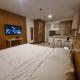 Flat 35, Unit F, Manila - Photo 3