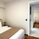 The White Marble - Spacious, 4BR, 2BA by BnC, Atenas - Foto 6