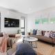 Central Oasis Townhouse with Parking and Air-con, Окленд - Фото 1