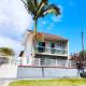 Lindo Sobrado c/ Piscina e conforto próximo do mar, イタポア - 写真 1