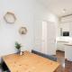 Metropolitan Prague Apt with Amenities, Praga - Foto 10