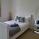 Spacious Two Bedroom Hideaway in Wokingham with En Suite, Free Wi Fi and Parking, Sleeps Four, Wokingham (fotografie 9)