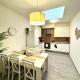 The Elite Suite downtown 2- Bedroom apt AC & garage parking, Bratislava - Photo 3