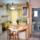 Cosy Apartment with Garden 5 min from metro, Athen - Foto 4