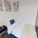 Salford-House-Sleeps6-Parking-Garden-Wifi, Manchester - Photo 5