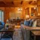 5BR Log Cabin, Game Room, Hot Tub, Swimming pool Gatlinburg - Foto 3